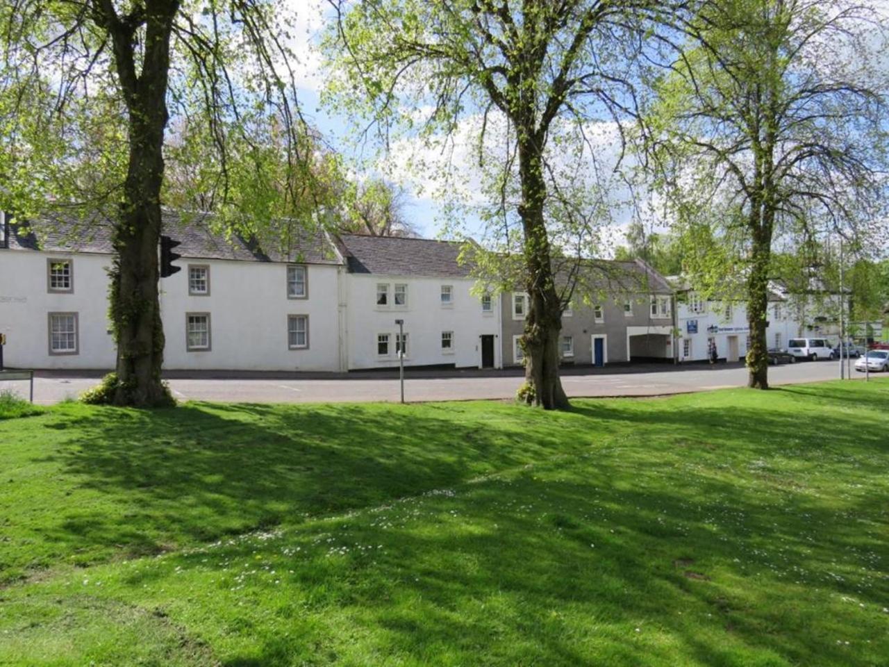 Fifty Five On Gilmour Street Apartment Eaglesham Exterior photo